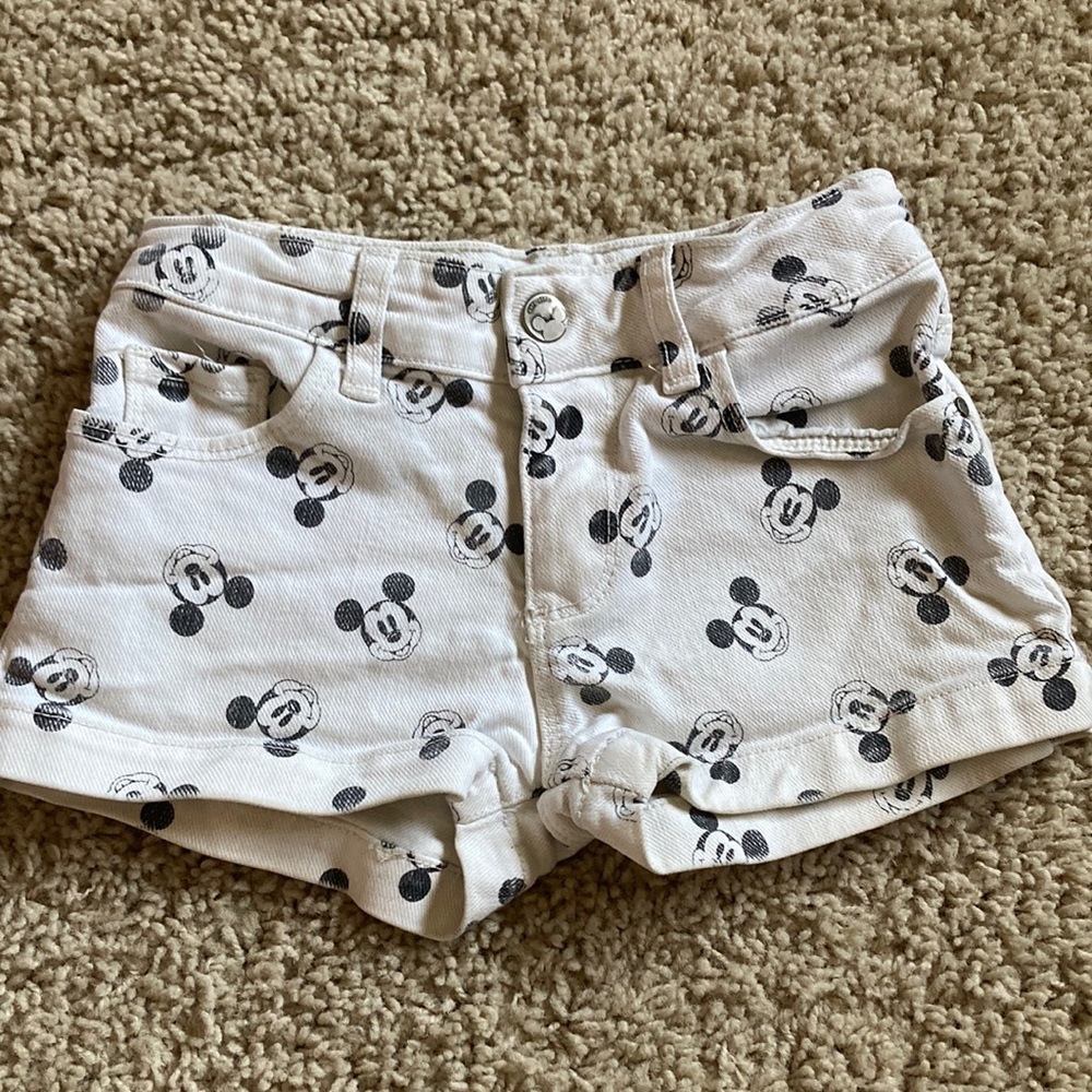 Zara Size 4 Girls Mickey Mouse Classic Shorts